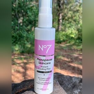 No 7 Menopause Skincare Instant Cooling Mist - NEW Hydration Make Up Skincare